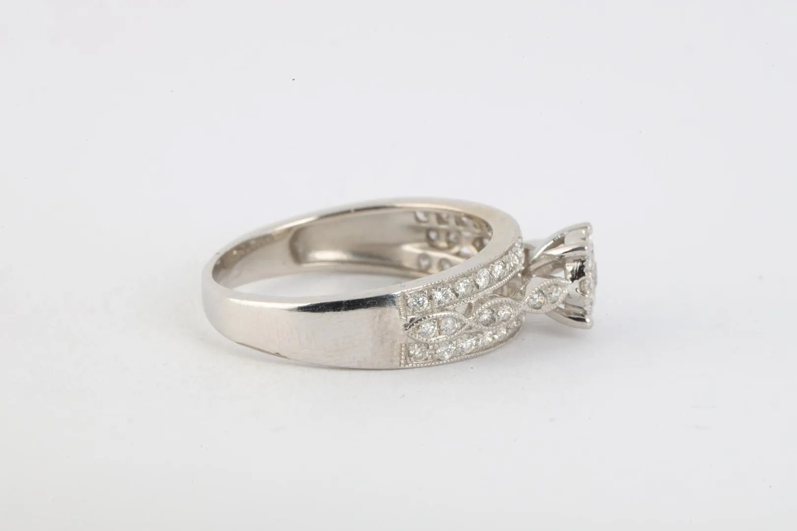 10k White Gold .50tcw Diamond Engagement Ring Size 7.5 (3.31g.)