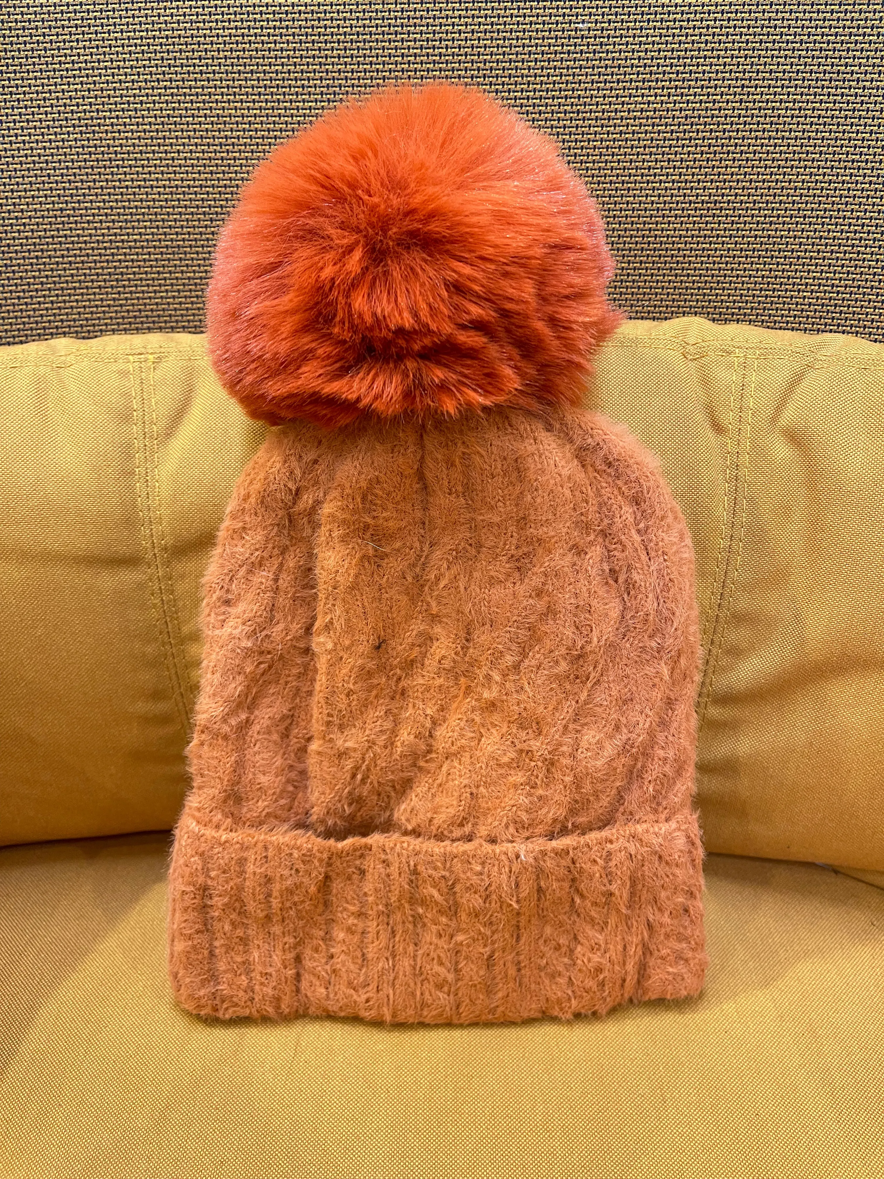 GR- Bonnet avec Pompon