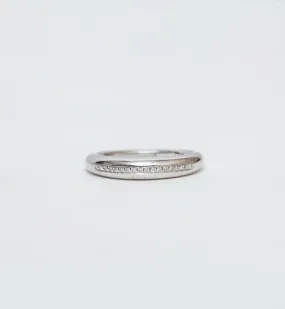 Single Line Pavé Rising Tusk Ring